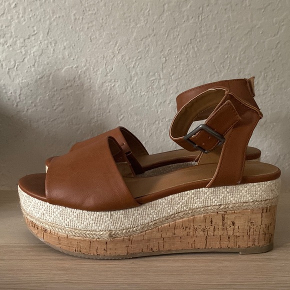 Sandals wedges - Picture 1 of 7